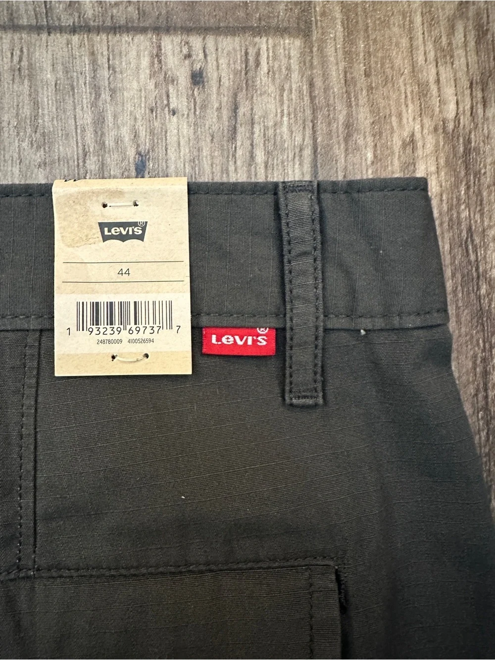 Levis Carrier Cargo 100% Cotton Shorts Men’s Size 44 Dark Gray